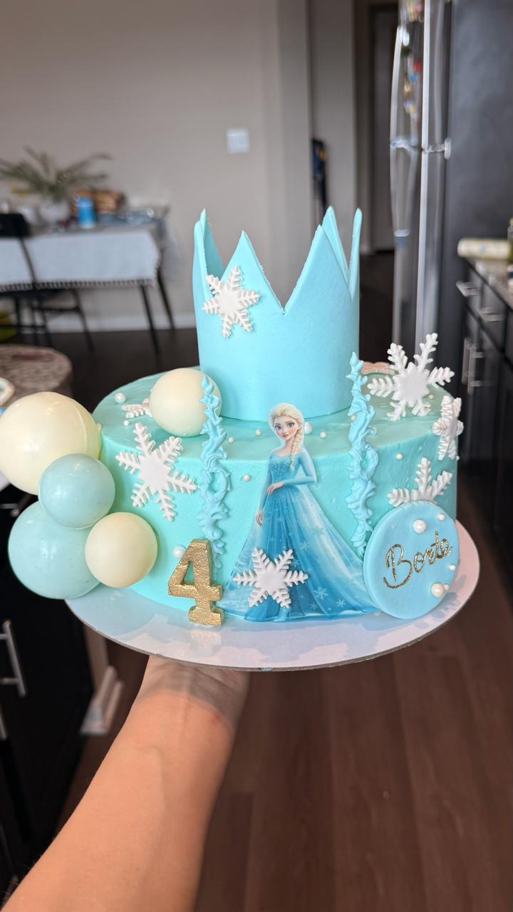 Custom cake creation 4 by La La Sweett