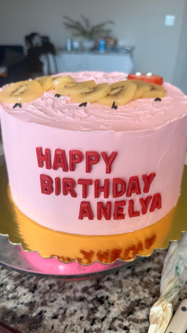 Custom cake creation 14 by La La Sweett